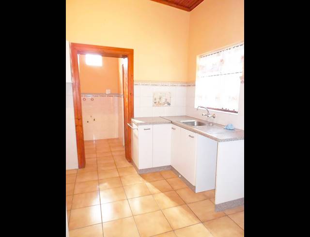 4 bed property to rent in WOODSTOCK